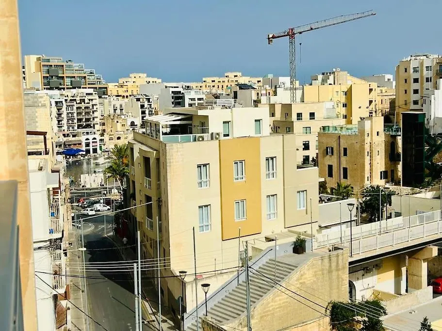 Seaside Spinola Apt In St Julians, Queen Beds St. Julian's